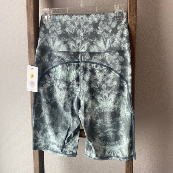 NWT BODY GLOVE women’s biker shorts tie dye - Picture 2 of 6